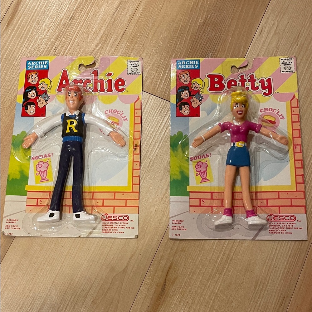 1989 Archie Series Figures - Sealed Archie and Betty Bendable Figures